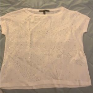 White sequence shirt sleeve shirt